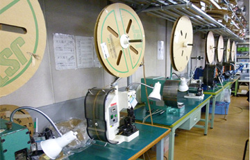 半自動圧着機